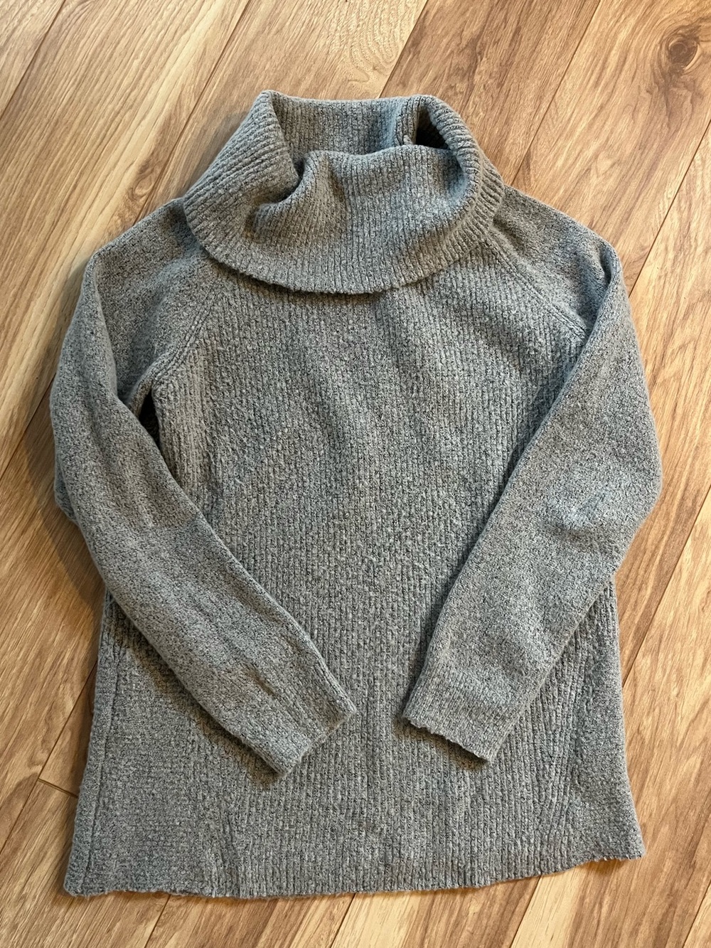 Vintage gray Pink Clover loose turtle neck knit sweater